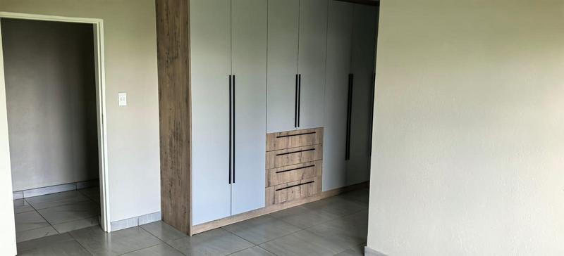 4 Bedroom Property for Sale in Buffelspoort North West